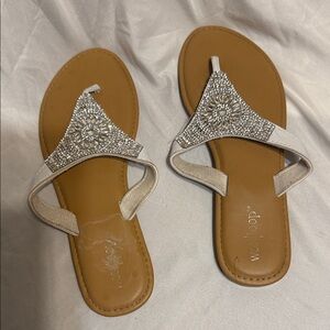 West Loop White and Tan Beaded Sandals Size 7/8